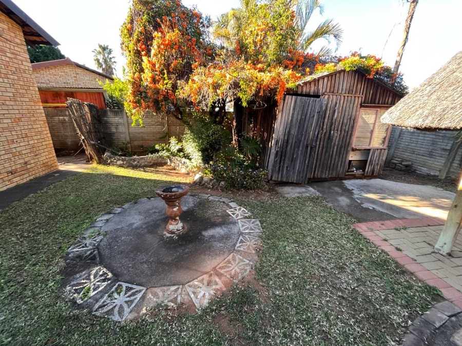 3 Bedroom Property for Sale in Geelhoutpark North West
